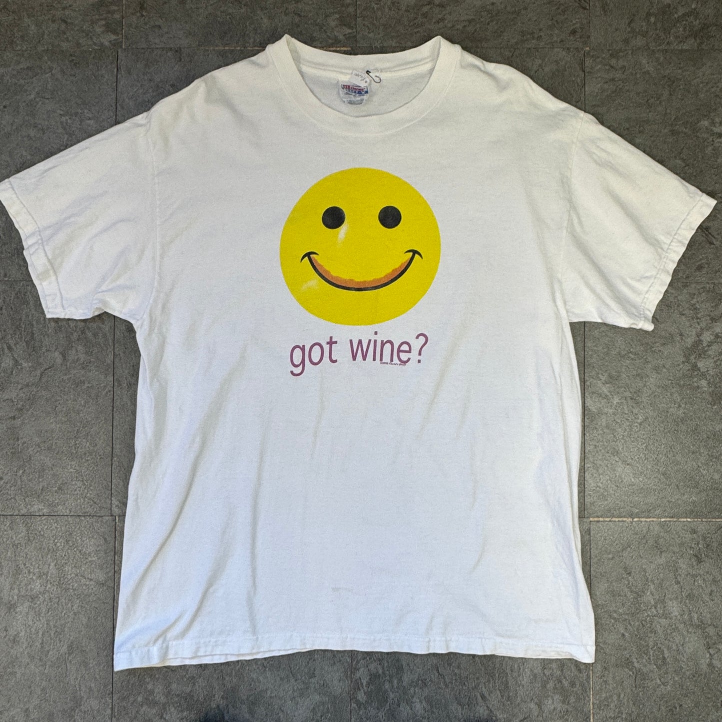 90s "got wine?"smiley Tシャツ