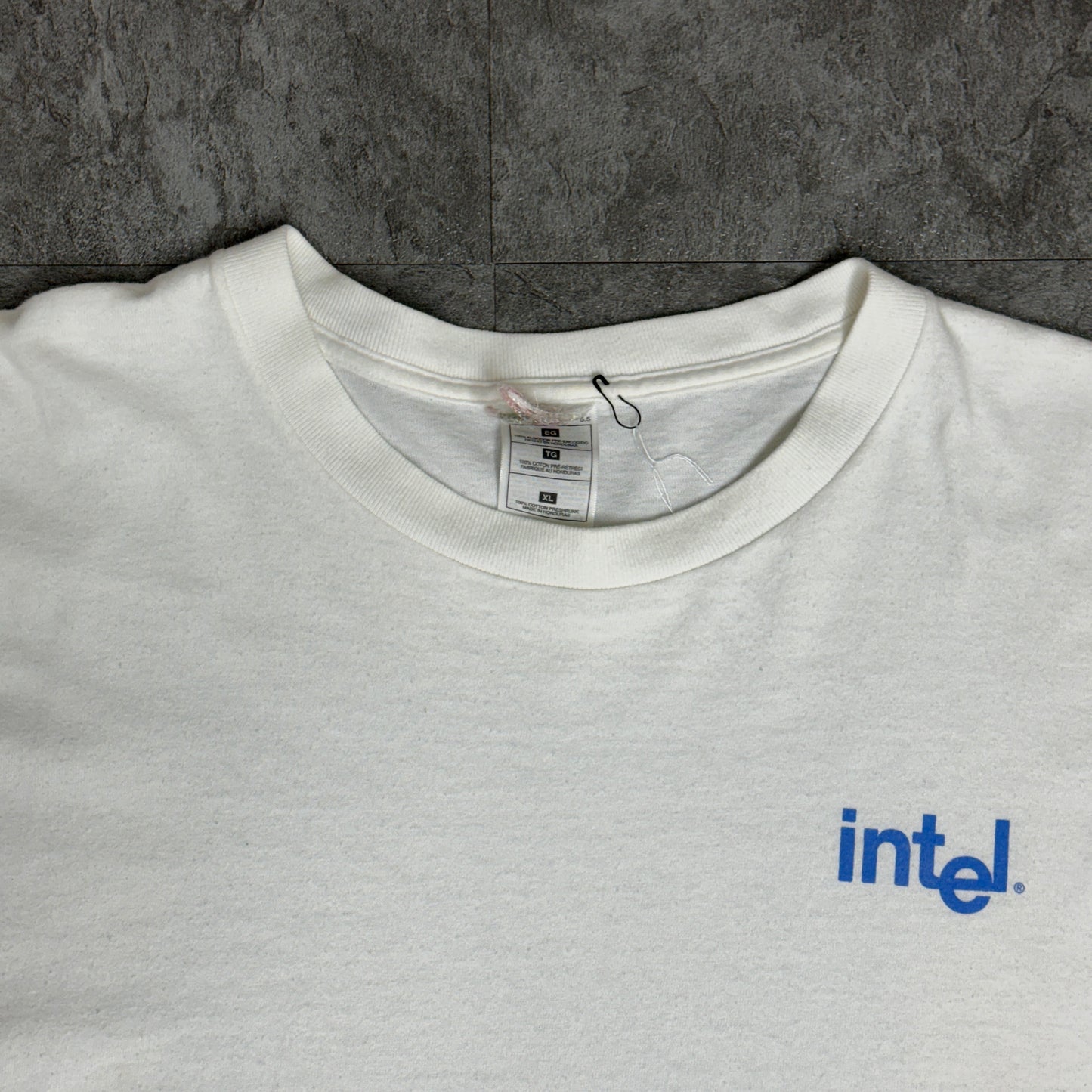 intel 入荷(はい)ってる