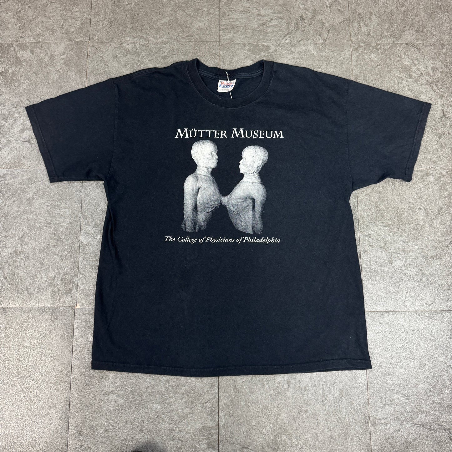 MUTTER MUSEUM Tee