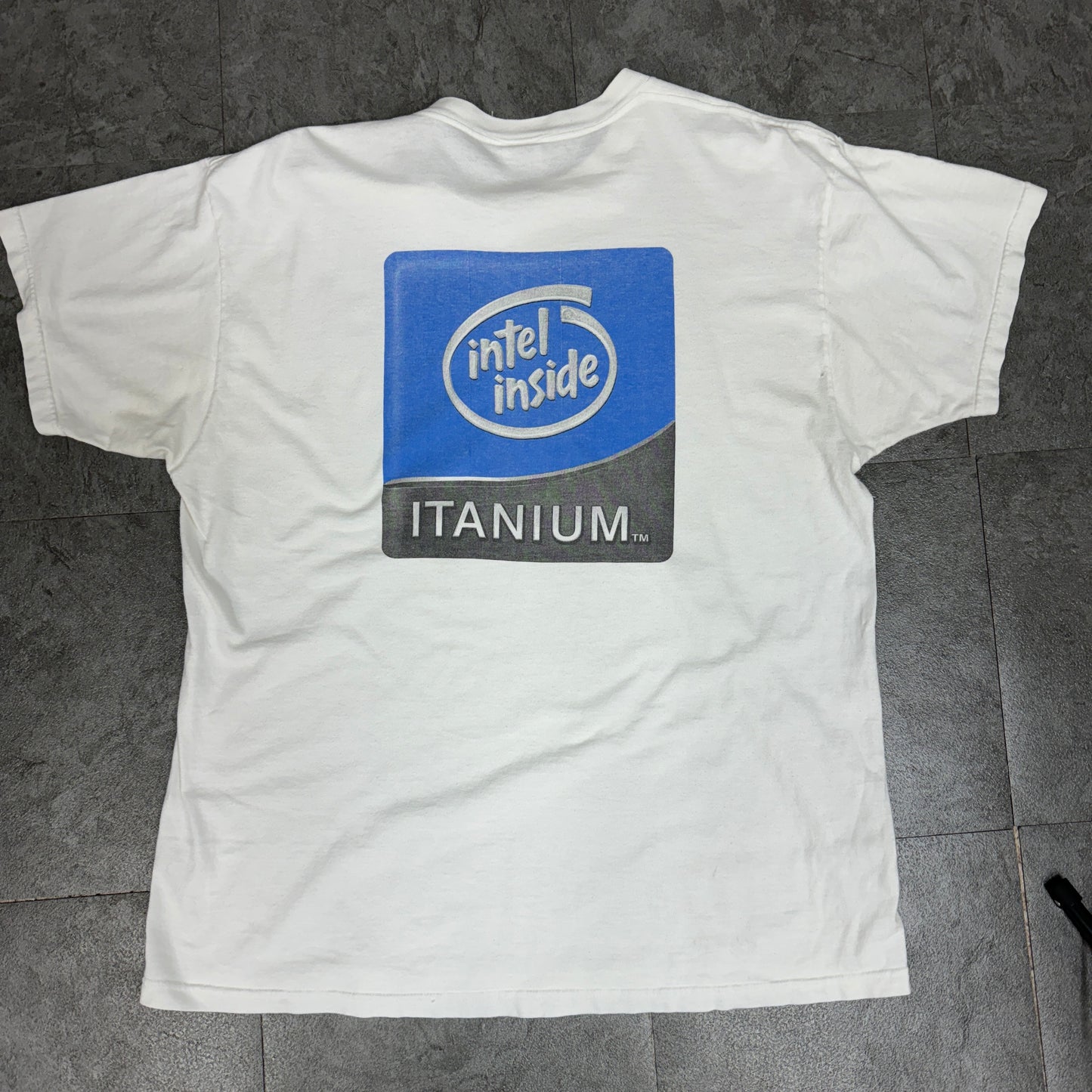 intel 入荷(はい)ってる