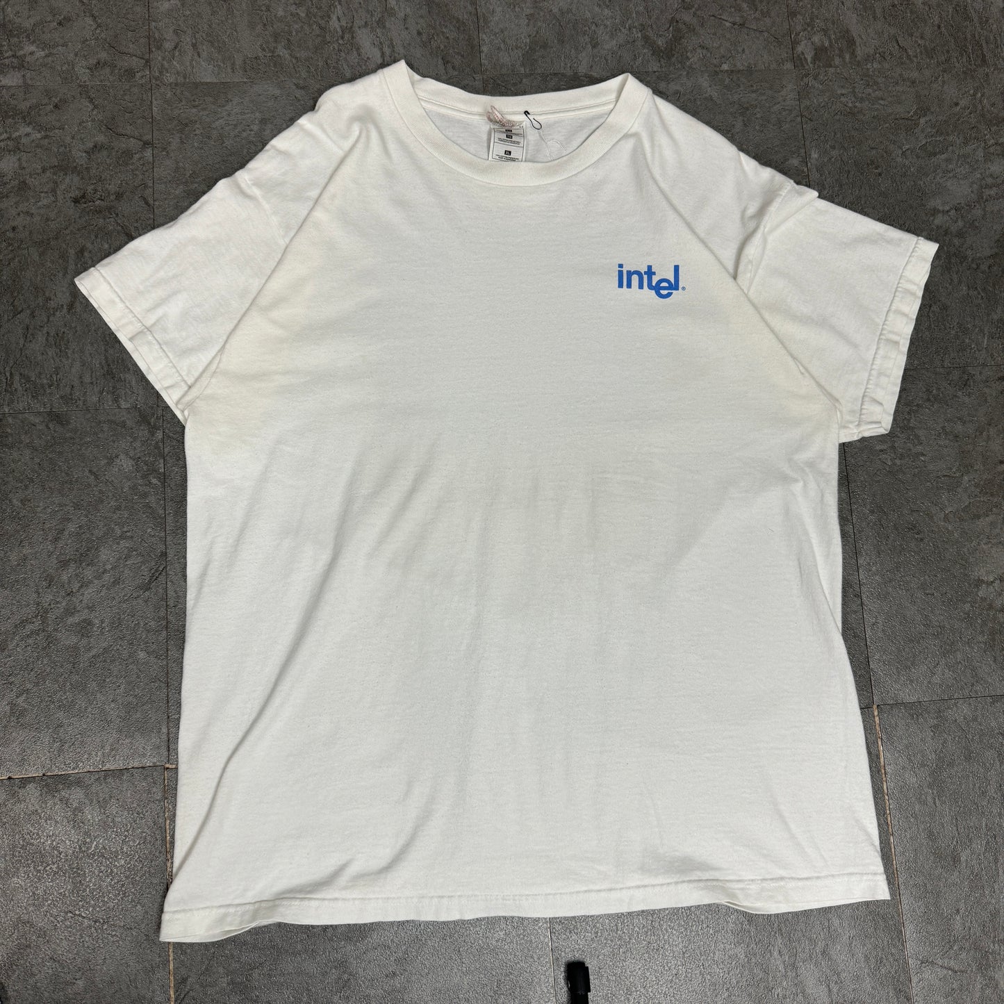 intel 入荷(はい)ってる